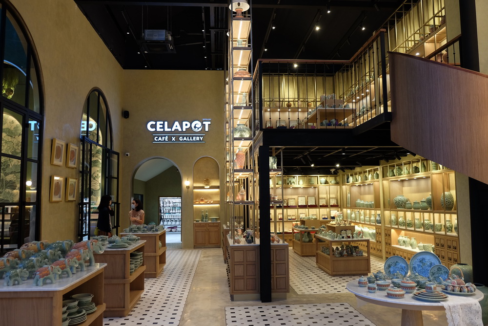 celapot-cafe-x-gallery